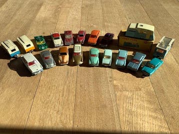 Dinky Toys 1:43 - Modelauto (19) - Diverse metalen, Nieuw