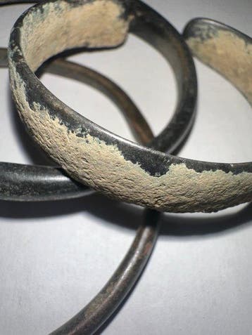 Bronstijd oude armbanden (armringen) Bronstijd/IJzertijd