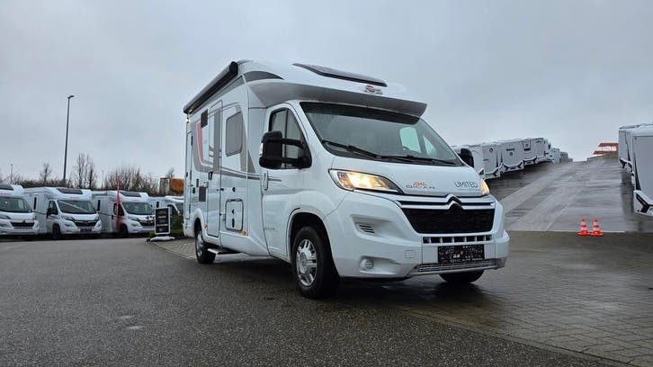 Burstner Lyseo 594 TD slechts 30799 km en hefbed 40071, Caravanes & Camping, Camping-cars