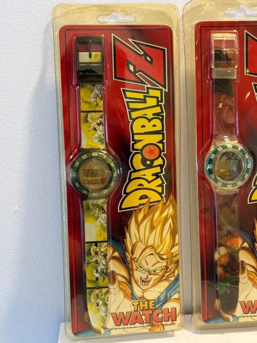 one time - 4 montres dragon ball - Gaming merchandise - In, Consoles de jeu & Jeux vidéo, Consoles de jeu | Accessoires Autre