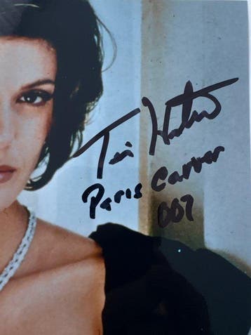 Teri Hatcher as Paris Carver handsigned photo with BBC, Nieuw
