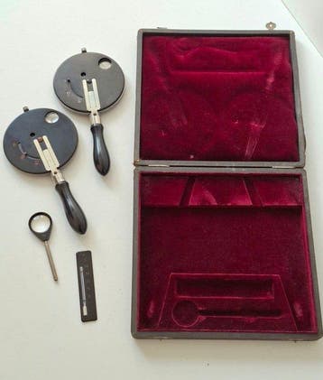Medisch instrument - Metaal - Antieke oftalmoscoopset met