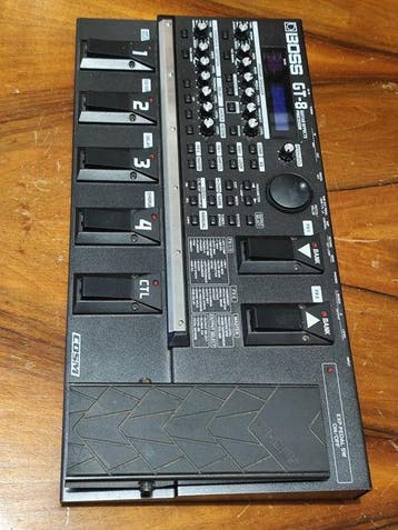 Boss - Pedaleira Boss GT-8 Multi-effects processor, Muziek en Instrumenten, Nieuw