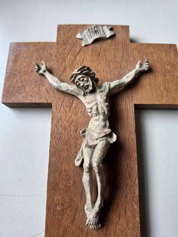 Crucifix - Lindehout - 1930-1940 - Handgesneden