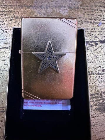 Zippo - Aansteker - IJzer (gegoten/gesmeed), Nieuw