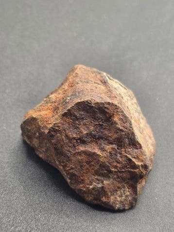 meteoriet Chondrite meteoriet - Hoogte: 5.5 cm - 107 g