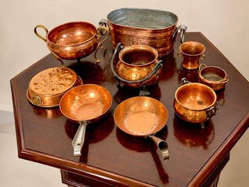 Schotel (9) - Messing, IJzer - Antieke koperen kookgerei-set, Antiek en Kunst