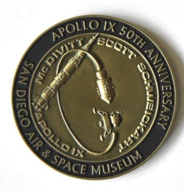 Médaille Apollo IX 9 (Rare) en métal ayant voyagé dans