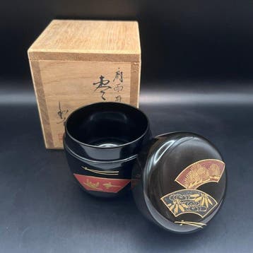Zwarte lak Natsume met gouden Japanse waaier maki-e -