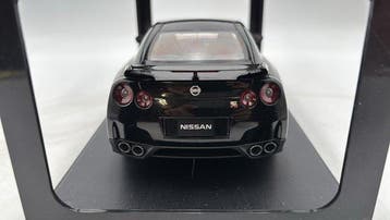 Autoart 1:18 - Modelauto - Nissan GT-R (R35) 1/18 - (COD.C6), Nieuw
