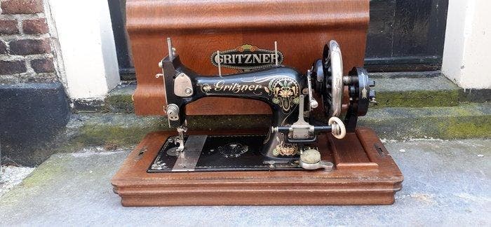 Gritzner R - Naaimachine - Staal, Hout, Antiek en Kunst, Kunst | Designobjecten