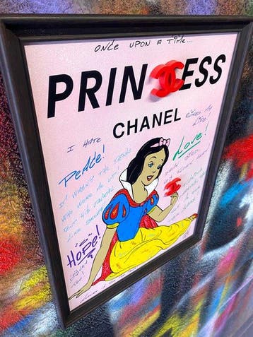CASH - CHANEL PRINCESS SNOW WHITE !