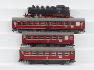 Märklin H0 - 28508 - Treinset (1) - BR 86 en drie rijtuigen, Nieuw