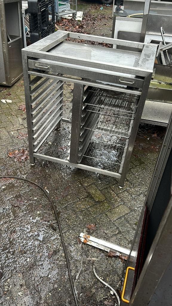 Onderstel met regaal en uitschuifplateau 93x 75x 105, Zakelijke goederen, Horeca | Keukenapparatuur, Ophalen of Verzenden