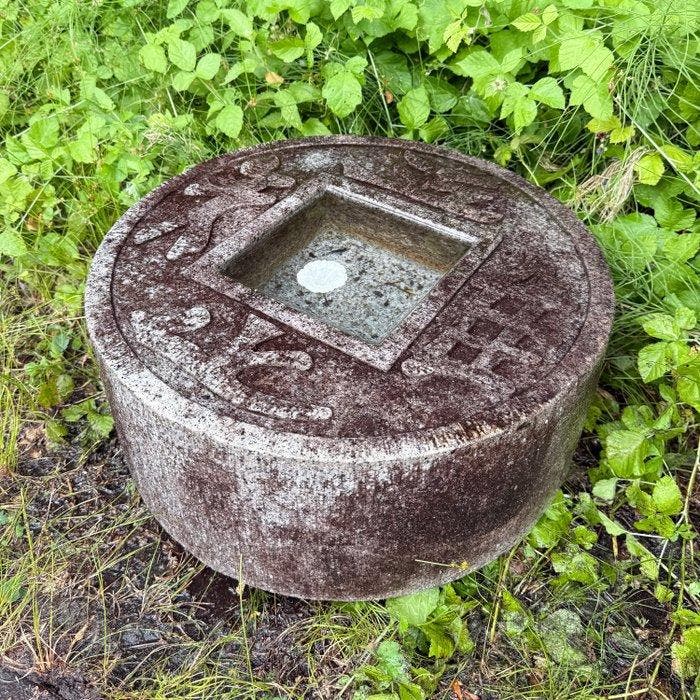 muntenvormige waterbak - Graniet - Japan - Shwa periode, Antiek en Kunst, Antiek | Overige Antiek
