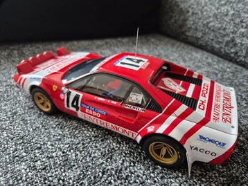 Otto Mobile 1:18 - Model raceauto - Ferrari 308 GTB Rally
