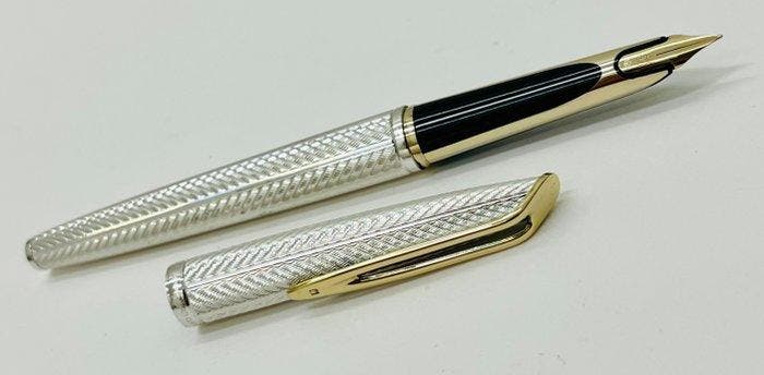 Waterman - cf - Stylo à plume, Collections, Stylos