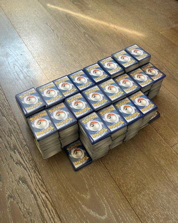 Pokémon - 2500 Bulk kaarten Holo, Reverse holo - Various