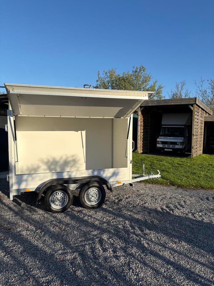 Ongeremde gesloten dubbelasser 257/150/131 nieuw, Autos : Divers, Remorques, Enlèvement