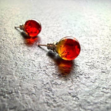 Natuurlijke Baltische barnsteen stud oorbellen in Zilver 925
