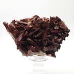 Prachtige hematietkwarts in Bordeaux-kleur met kristallen, Verzamelen
