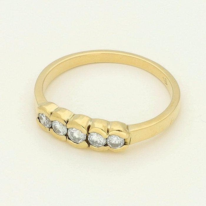 Ring - 18 karaat Geel goud Diamant (Natuurlijk), Handtassen en Accessoires, Ringen