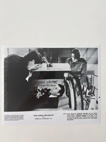 Lot of 4 handsigned photos (including 2 double signed) from, Nieuw