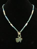 Égypte ancienne Collier composé de perles de turquoise, de