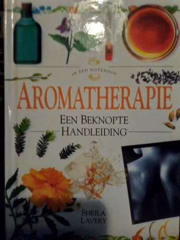 Aromatherapie, een beknopte handleiding 9789903204036, Verzenden, Gelezen