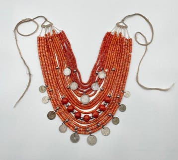 Oude traditionele Oekraïense koraalnamysto-ketting - Koraal