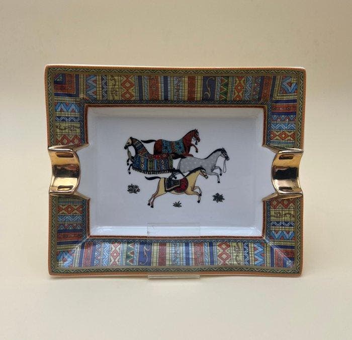 Porcelaine de Limoge - Hermès - Cendrier - Cheval dOrient -, Antiek en Kunst, Curiosa en Brocante