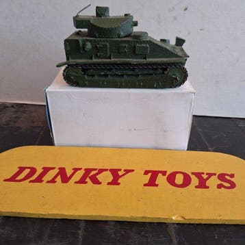 Dinky Toys 1:43 - Voiture miniature - Tank - Véhicule