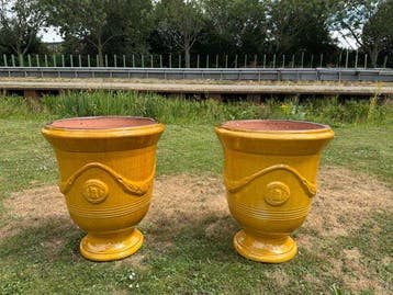 Vase (2) - Terre cuite - Une paire de vases dAnduze