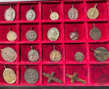 Relikwie - Brons, Prachtige verzameling van 19 medailles van, Antiek en Kunst