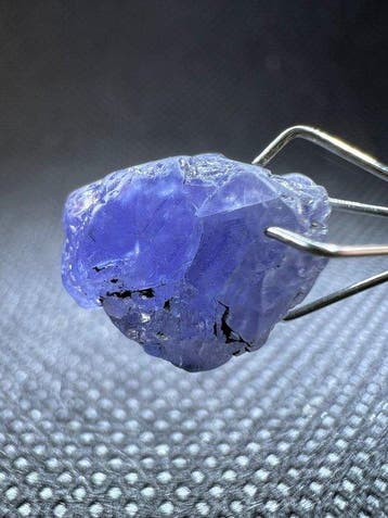 Premium 6,05 ct natuurlijke ruwe tanzaniet Kristal- 1.21 g