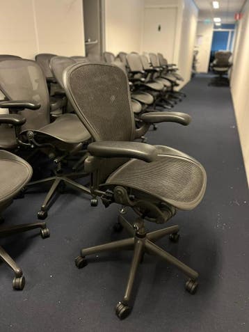 Herman Miller Aeron Full Option, Inclusief Posturefit, Verzenden, Bureaustoel