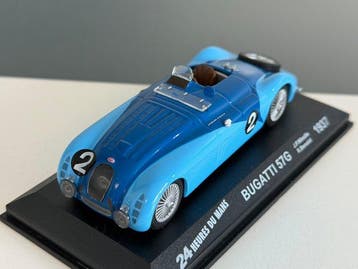 IXO 1:43 - Voiture de course miniature (2) - Bugatti Type