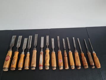 Vintage lot van 15 houtbeitels met houten opbergkist –, Antiek en Kunst