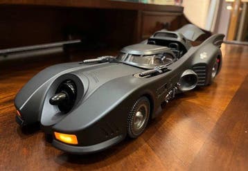 DC Comics 1:18 - Modelauto - Batmobile (1989), Hobby & Loisirs créatifs