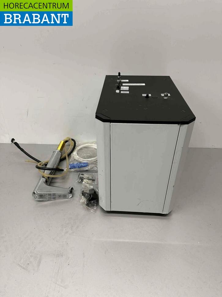 Triwin waterkoeler heet waterfunctie met speciale kraan 230V, Zakelijke goederen, Horeca | Keukenapparatuur, Ophalen of Verzenden