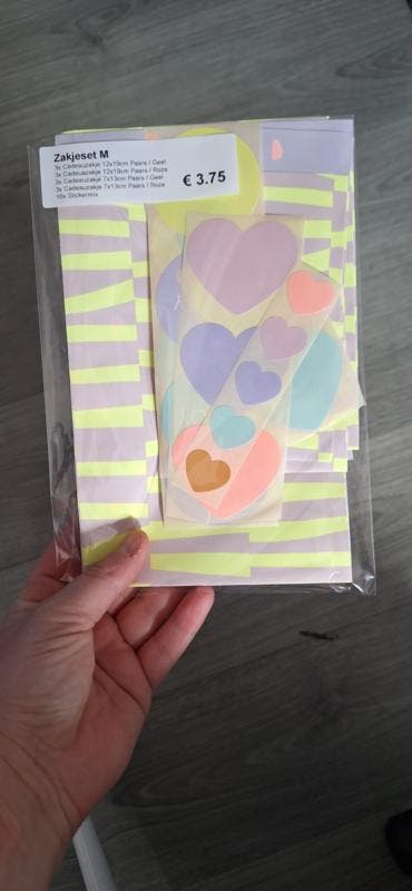 12x Zakjes mix Neon M (VOORDEELSET), Divers, Papier cadeau, Enlèvement ou Envoi