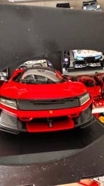 Bburago 1:18 - Voiture miniature - Ferrari F80 Ano - Série