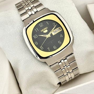 Seiko - Seiko 5 Automatic 17 Jewels Day-Date - Zonder