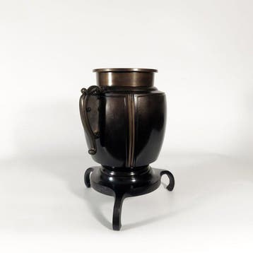 Vase Ikebana - Bronze - Japon - Vase en bronze à haut relief