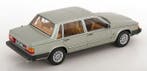 triple9 1:18 - Modelauto - Volvo 760 Limousine - 1985 -, Nieuw