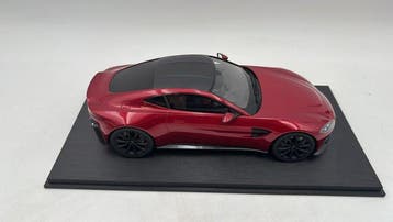 Top Speed 1:18 - Voiture miniature - Aston Martin Vantage -