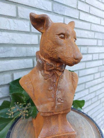 Beeld, statue of a dog in costume in cast metal - 26 cm -
