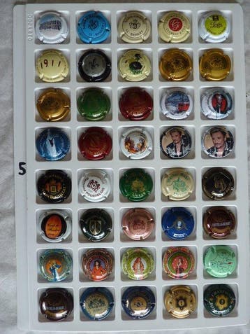 Collection thématique - Exceptionnel lot de 240 capsules, Antiquités & Art