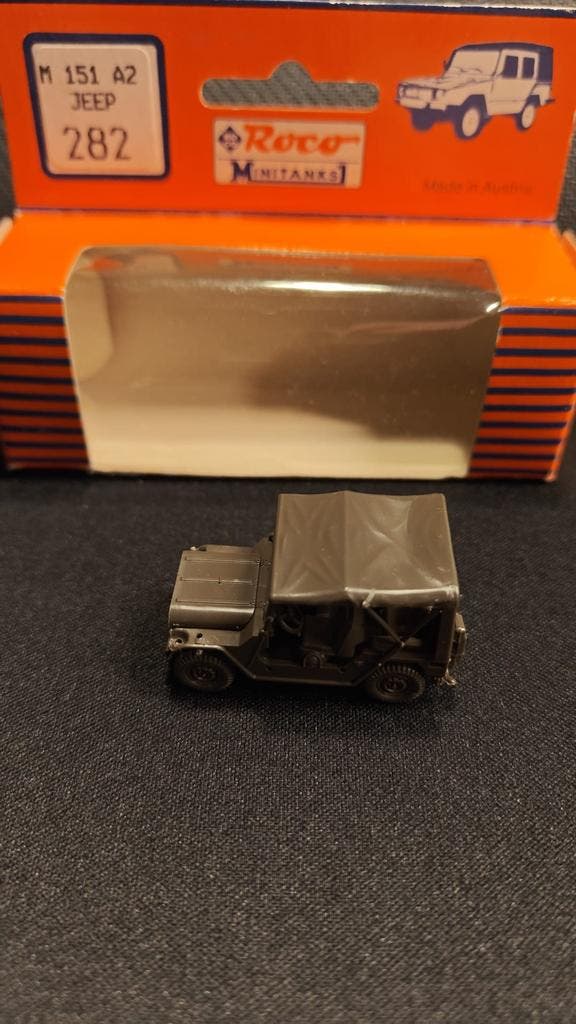 roco minitanks 282 - M 151 A2 Jeep, Hobby & Loisirs créatifs, Trains miniatures | HO, Envoi