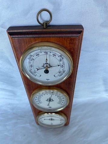 Maritieme objecten - Vintage weersstation van Engelse